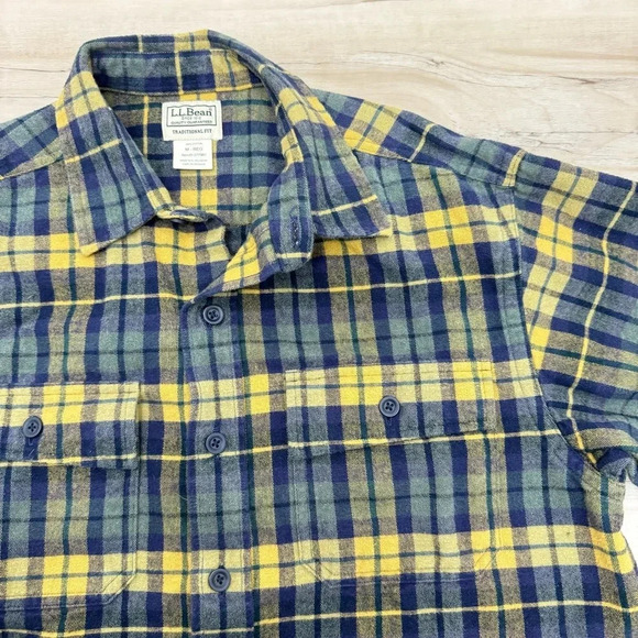 L.L.Bean Men’s plaid flannel 100% cotton navy blue & gold button down shirt Sz M - Picture 5 of 5